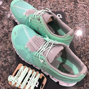 Women’s ON Cloud Running Shoes 6.5